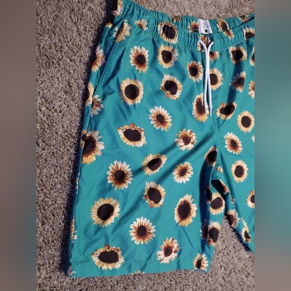 Empyre Sunflower Print Men's Swim Trunks Large NWOT - Picture 7 of 10